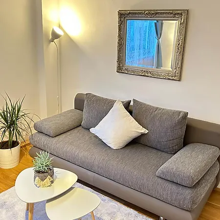The Peaceful Garden Family With Free Parking Casa vacanze
