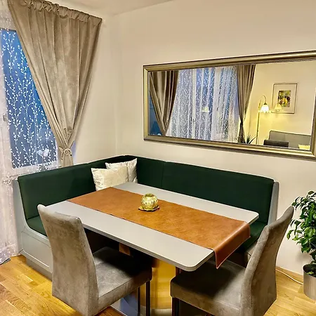 The Peaceful Garden Family With Free Parking Holiday home
